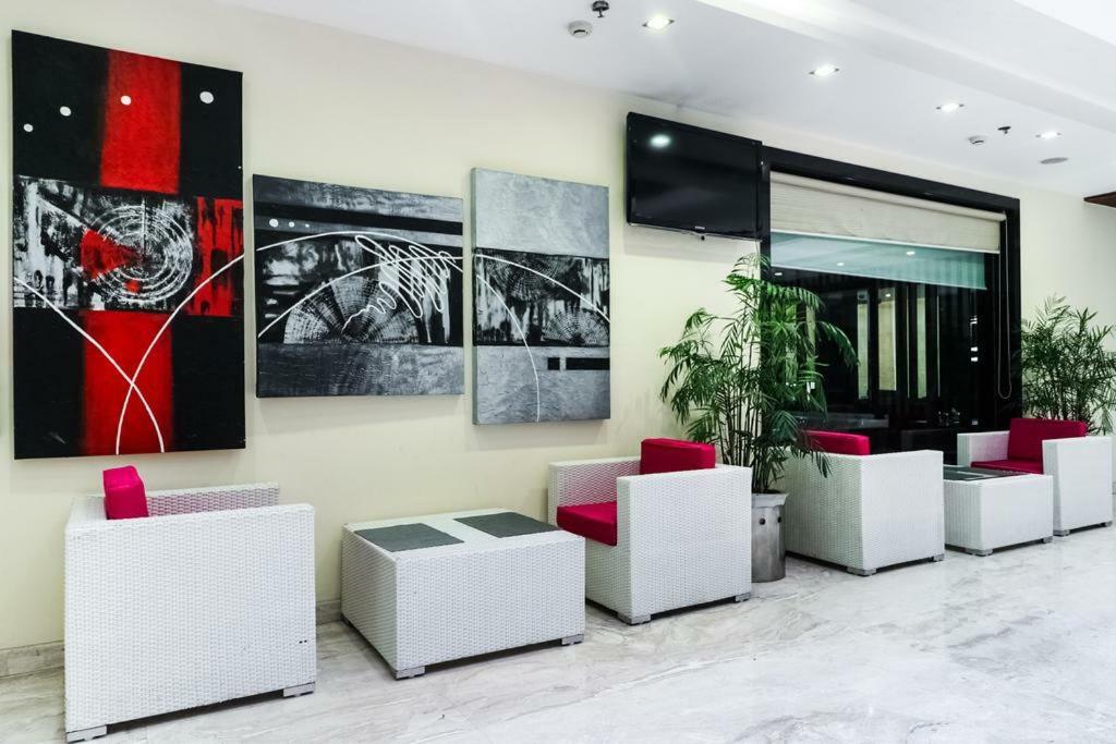 La Silver Leaf Hotell Nawāshahr Eksteriør bilde