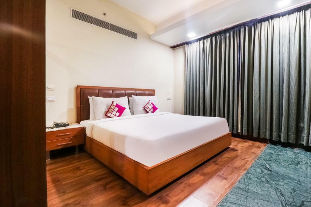 La Silver Leaf Hotell Nawāshahr Eksteriør bilde