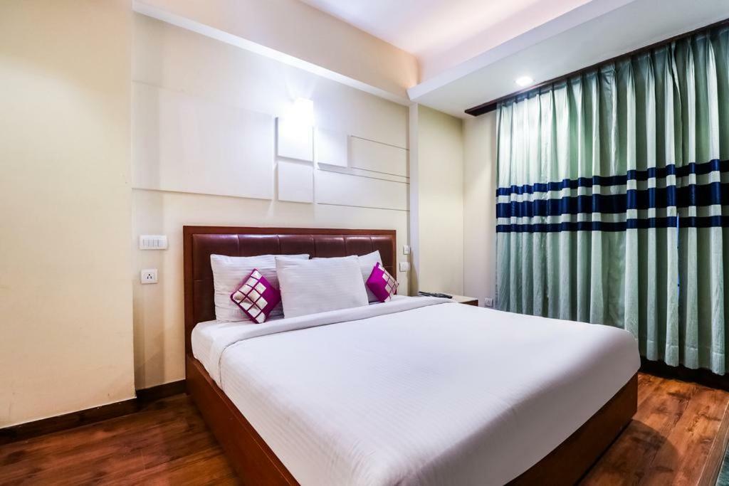 La Silver Leaf Hotell Nawāshahr Eksteriør bilde